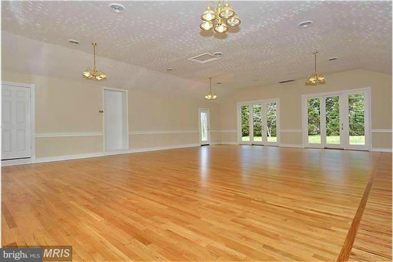 27558 St Michaels Road Easton, MD 21601 - Photo 8 of 30 Interior (General)