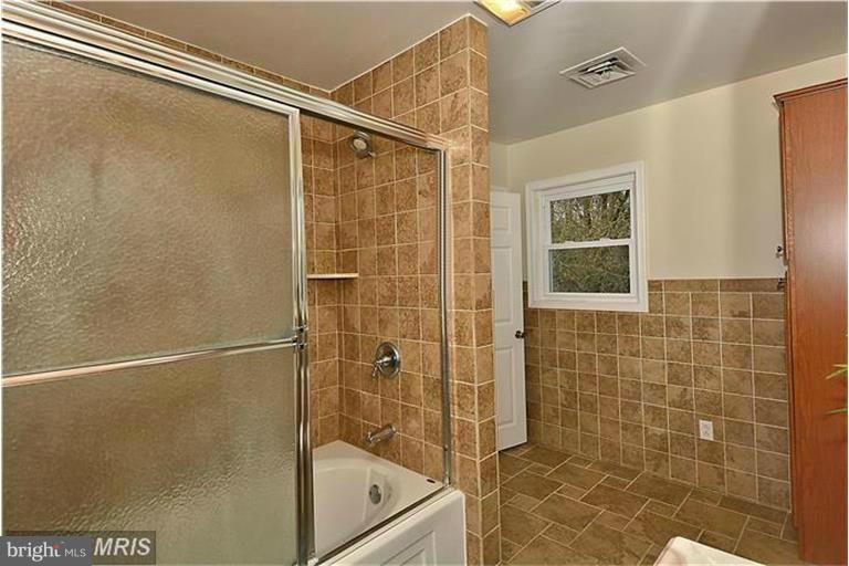 27558 St Michaels Road Easton, MD 21601 - Photo 9 of 30 Bath