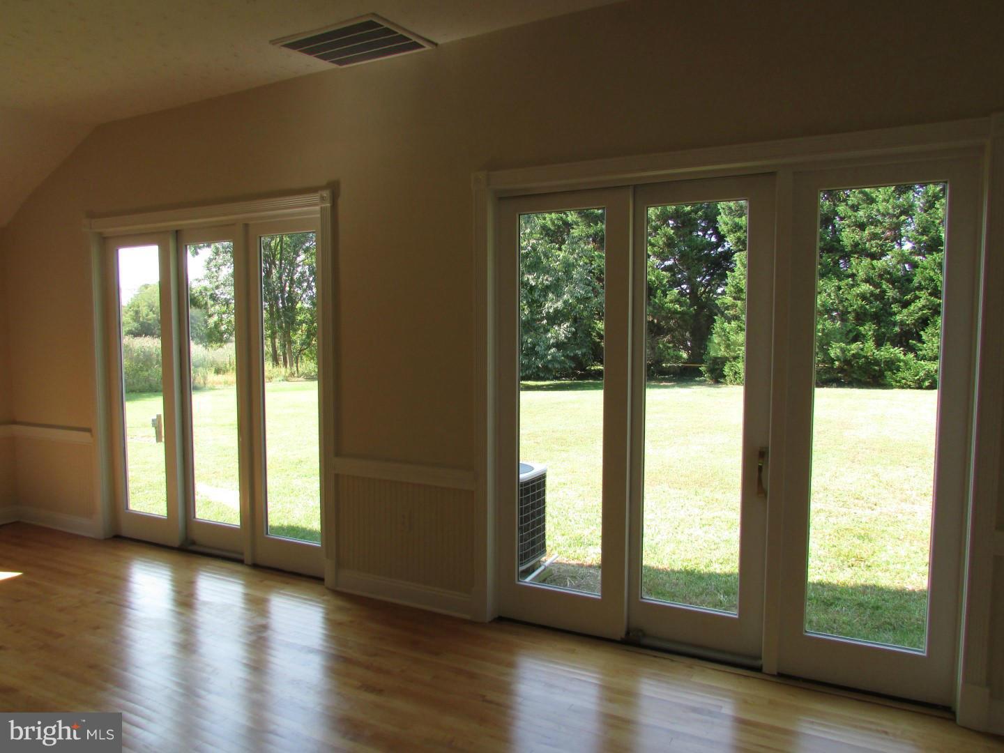 27558 St Michaels Road Easton, MD 21601 - Photo 10 of 30 Interior (General)