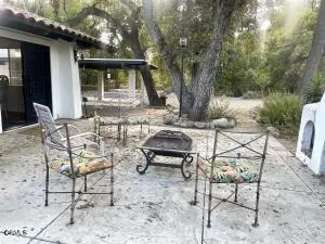$3,600 | 718 South La Luna Avenue, Ojai, CA 93023