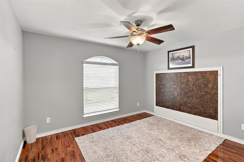 156 Creekwood Ranch Road Azle, TX 76020 - Photo 17 of 33 Gallery Image 17