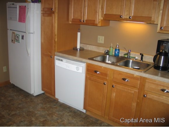 2045 South 6th Street Springfield, IL 62703 - Photo 5 of 12
