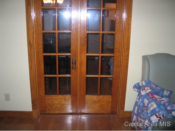 2045 South 6th Street Springfield, IL 62703 - Photo 7 of 12