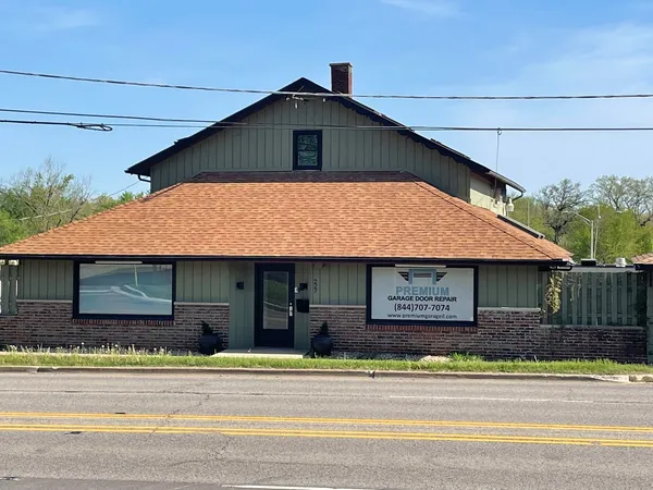 $950 | 227 West Maple Street, Unit C, New Lenox, IL 60451
