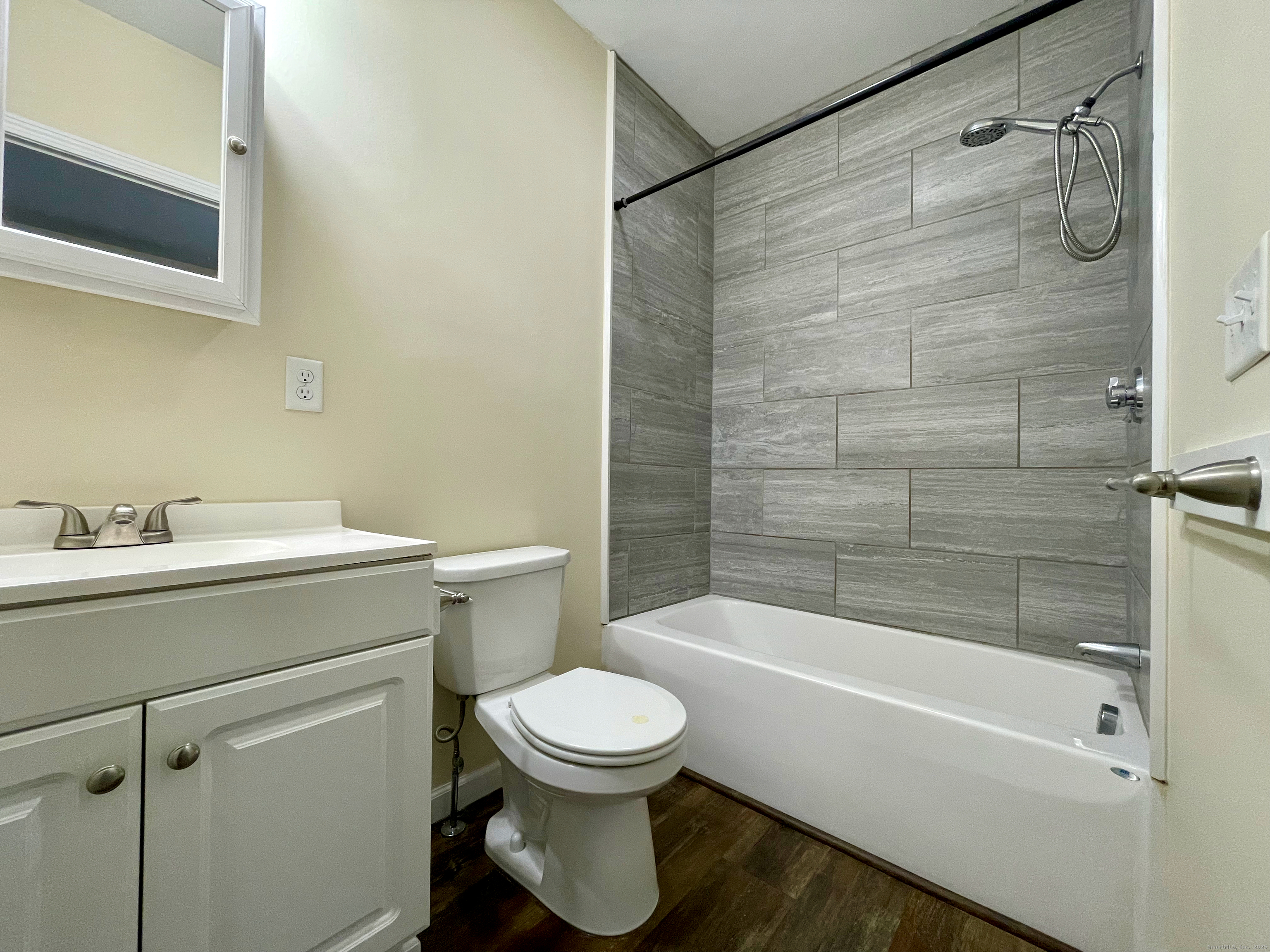 14 Dwight Street, Unit 1A Bristol, CT 06010 - Photo 15 of 16