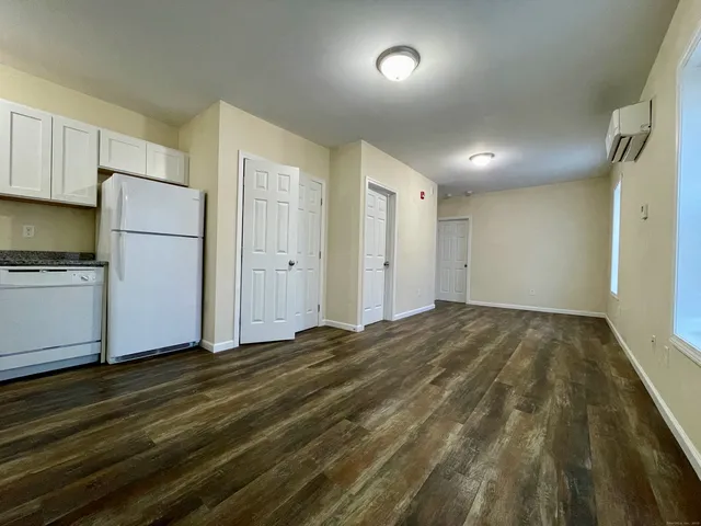 $1,450 | 14 Dwight Street, Unit 1A, Bristol, CT 06010