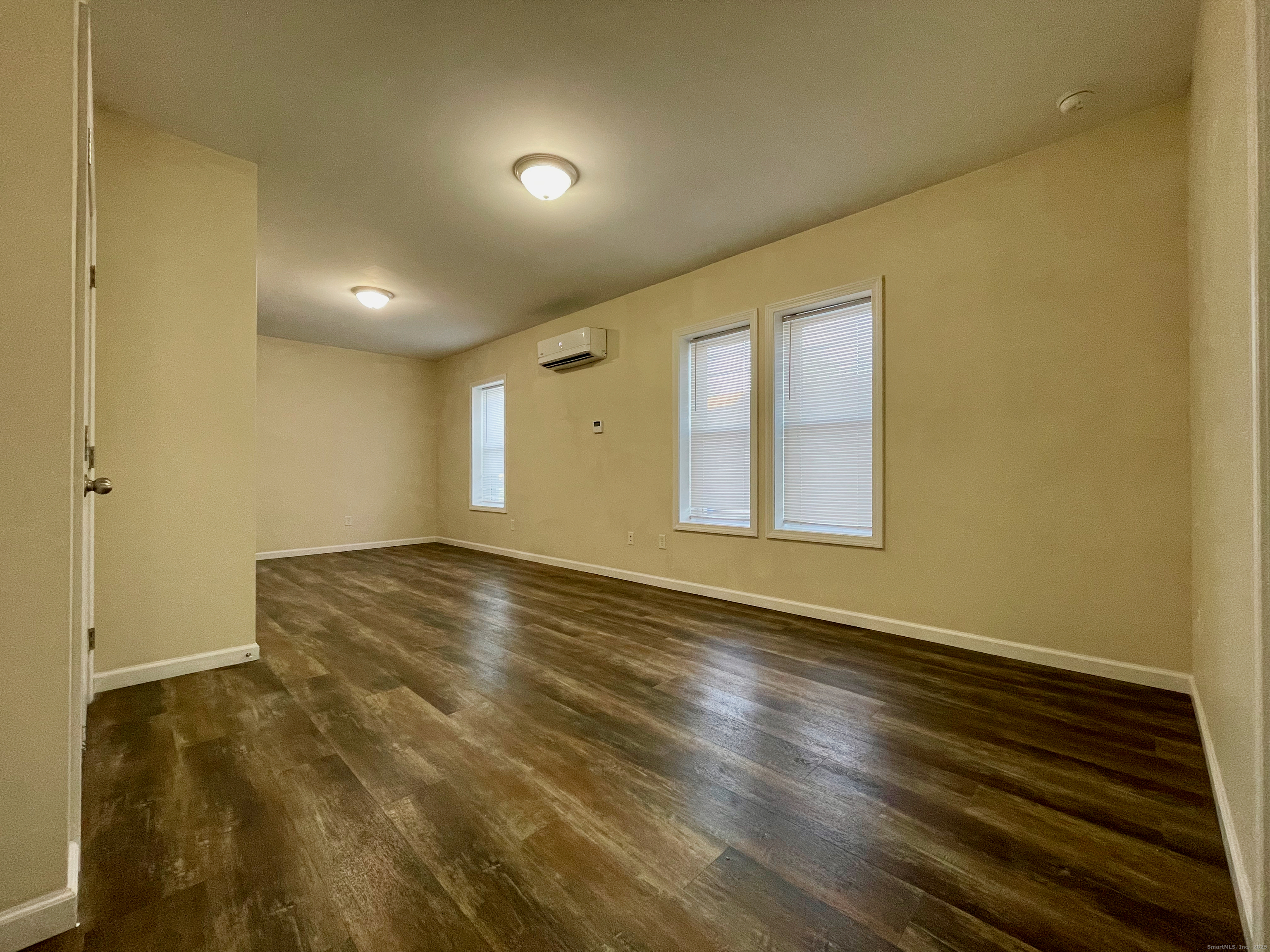 14 Dwight Street, Unit 1A Bristol, CT 06010 - Photo 6 of 16