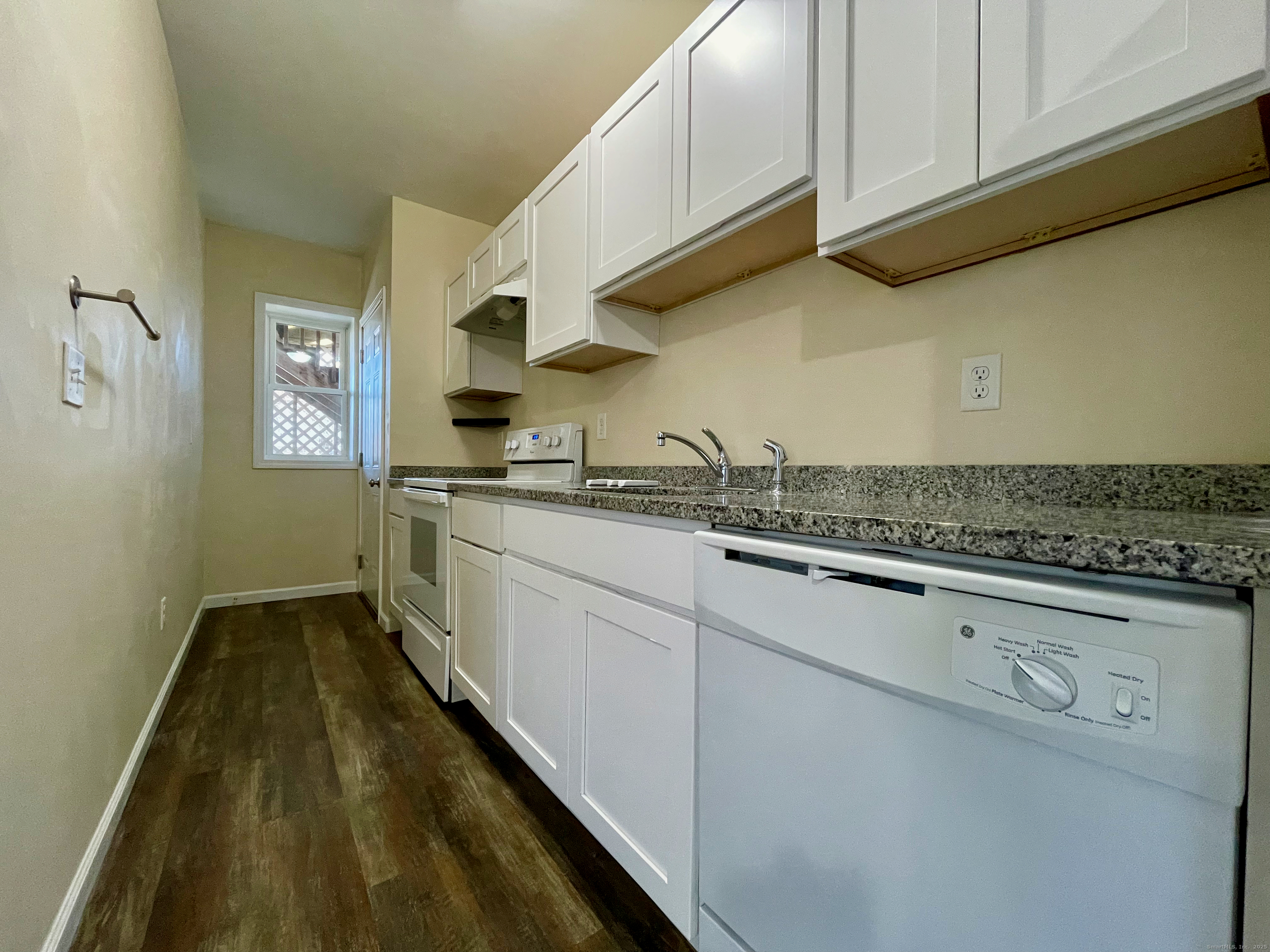 14 Dwight Street, Unit 1A Bristol, CT 06010 - Photo 8 of 16