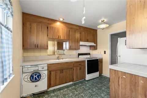 $450,000 | 150 East Fiesta Green, Port Hueneme, CA 93041