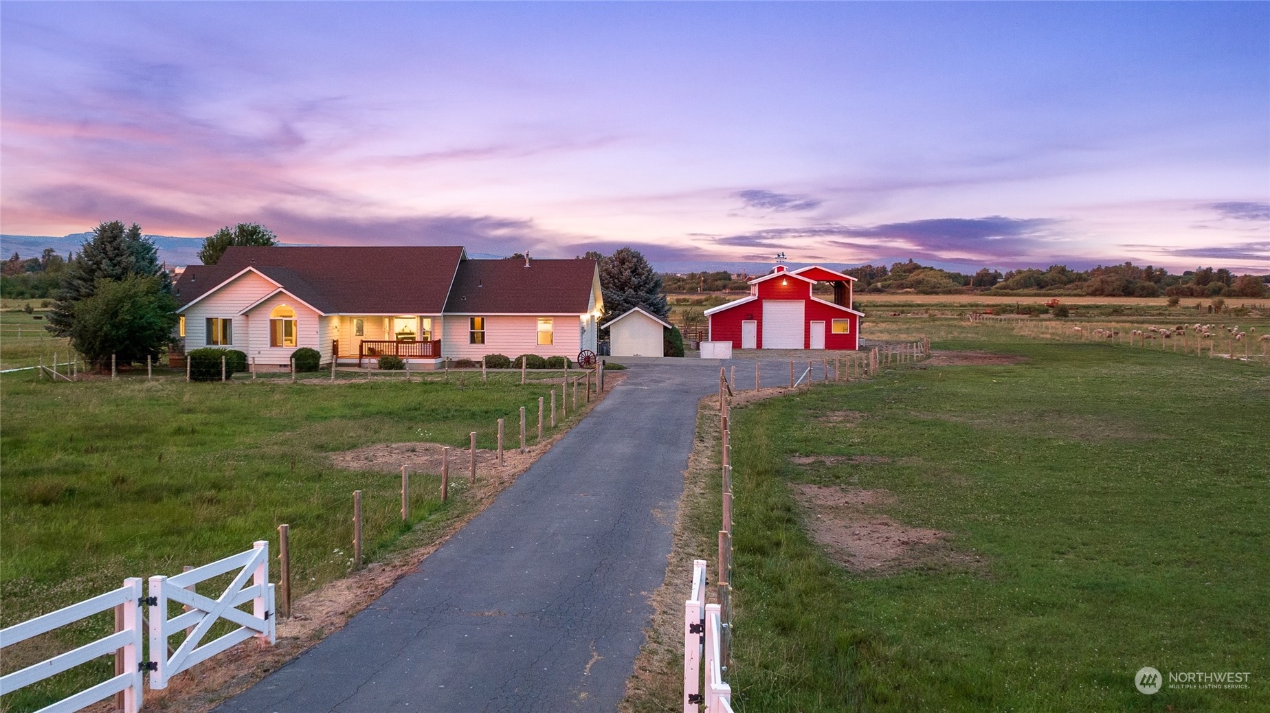 720 Klocke Road Ellensburg, WA 98926 - Photo 39 of 40 a view of houses with entertaining space and mountain view in back