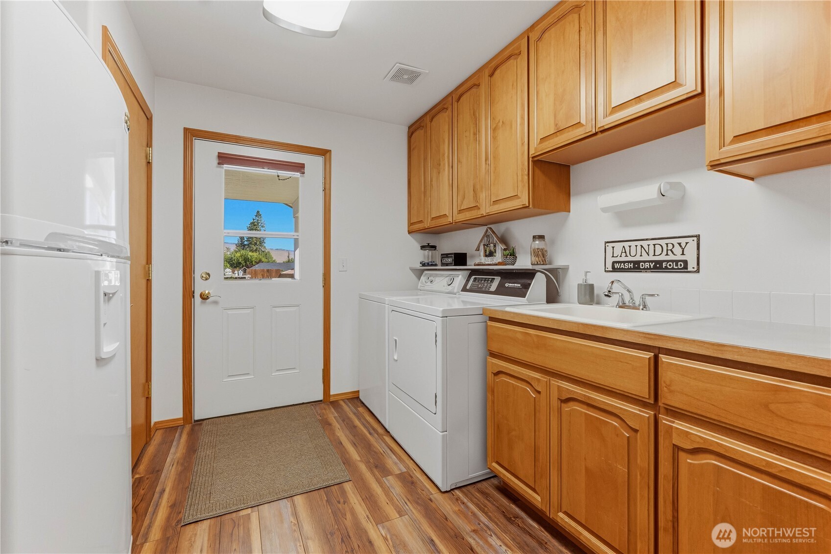 1818 Number 2 Canyon Road Wenatchee, WA 98801 - Photo 14 of 27