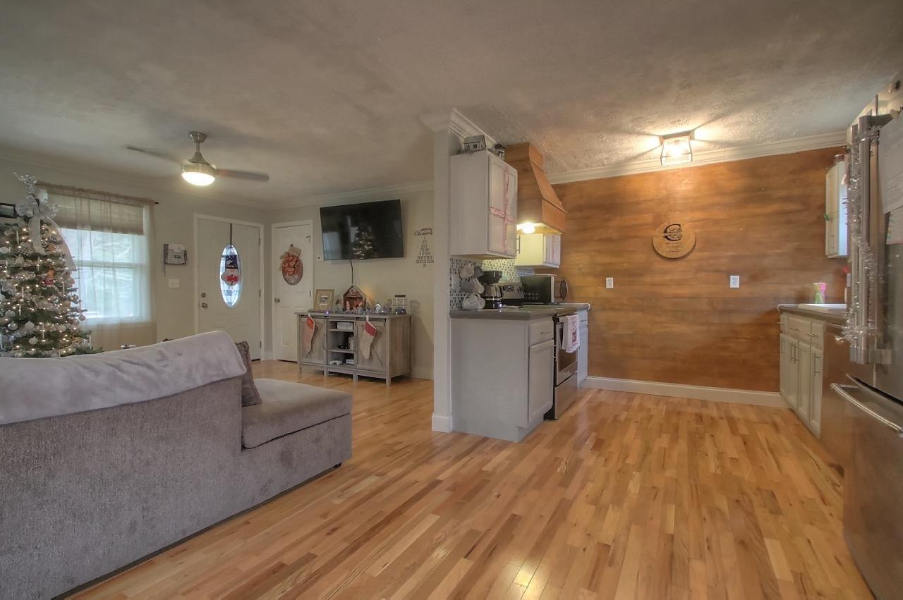 101 Ridgeway West McKee, KY 40447 - Photo 6 of 19 This is the view as you enter the home t