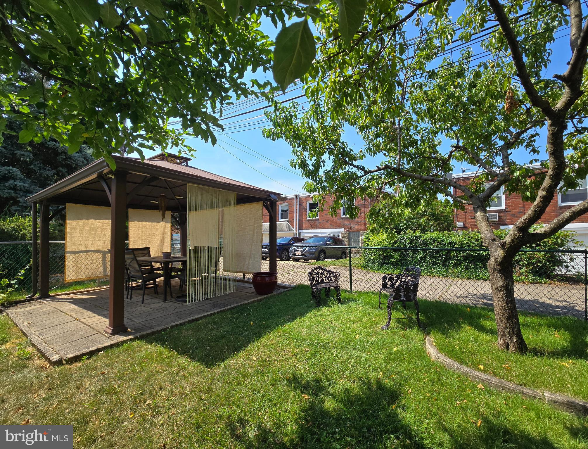 1114 Griffith Street Philadelphia, PA 19111 - Photo 2 of 2 Gallery Image 2