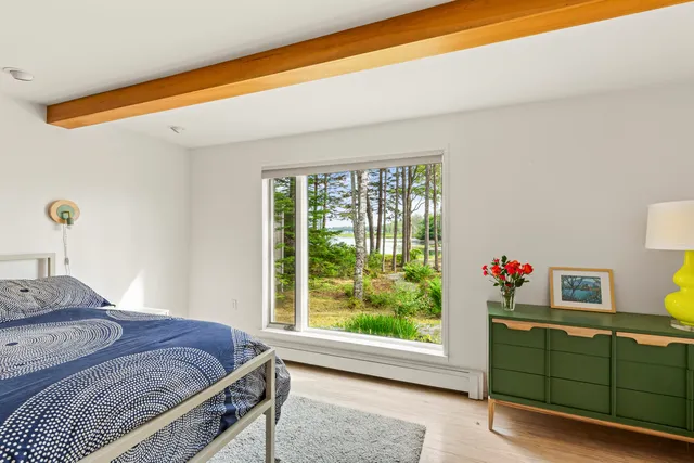$995,000 | 133 Scraggle Point Road, St. George, ME 04859