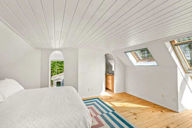 $995,000 | 133 Scraggle Point Road, St. George, ME 04859