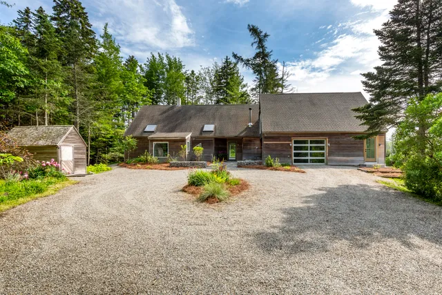 $995,000 | 133 Scraggle Point Road, St. George, ME 04859