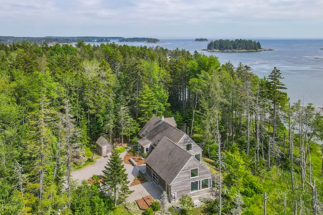 $995,000 | 133 Scraggle Point Road, St. George, ME 04859