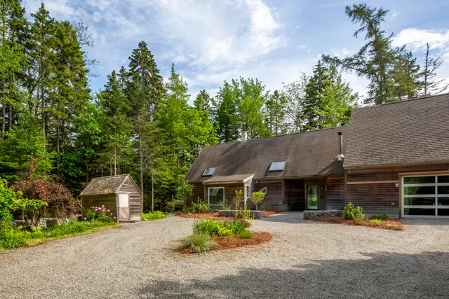 $995,000 | 133 Scraggle Point Road, St. George, ME 04859