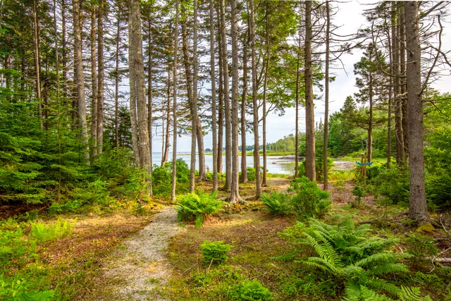 $995,000 | 133 Scraggle Point Road, St. George, ME 04859