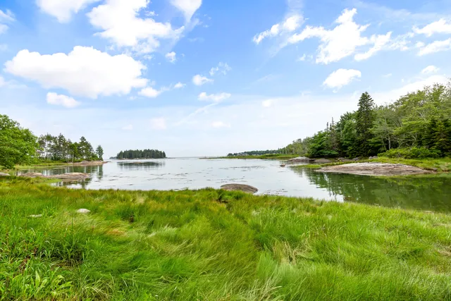 $995,000 | 133 Scraggle Point Road, St. George, ME 04859