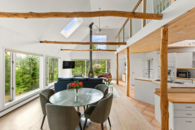 $995,000 | 133 Scraggle Point Road, St. George, ME 04859