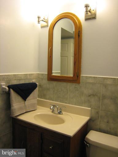 7527 June Street Springfield, VA 22150 - Photo 2 of 16 Bath #1