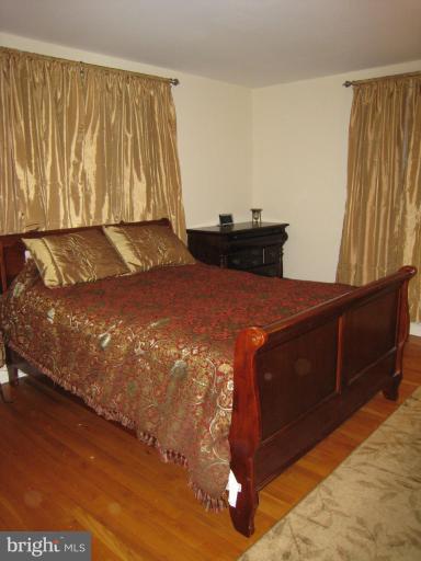 7527 June Street Springfield, VA 22150 - Photo 5 of 16 Master Bedroom