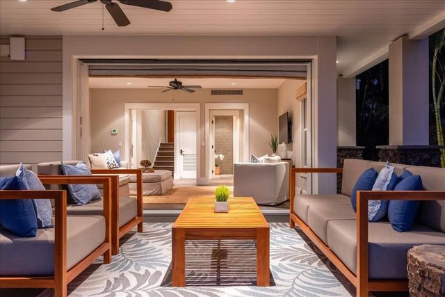 a view of outdoor space yard and porch