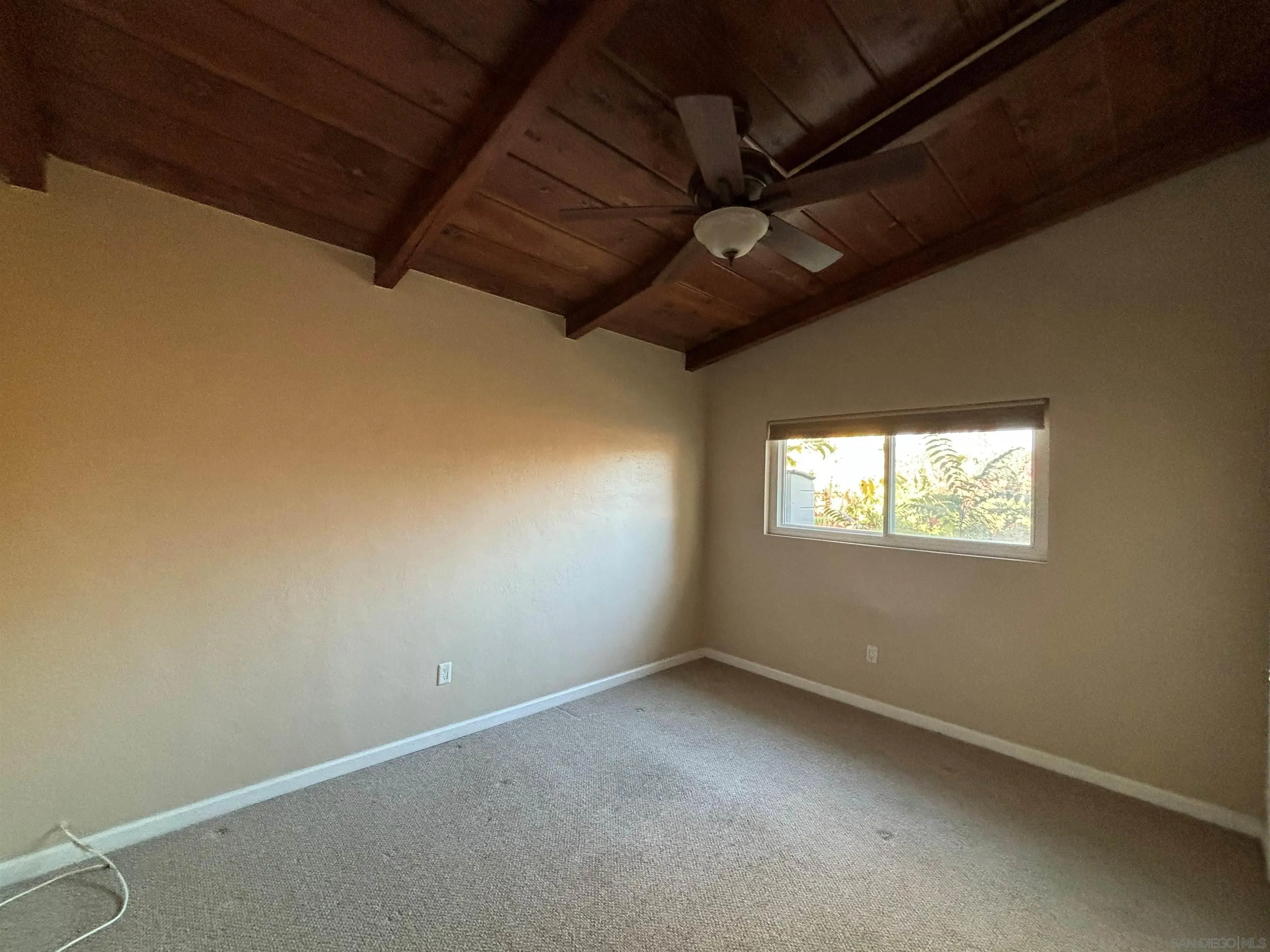 10011 Tamil Road Lakeside, CA 92040 - Photo 14 of 14 en empty room with windows