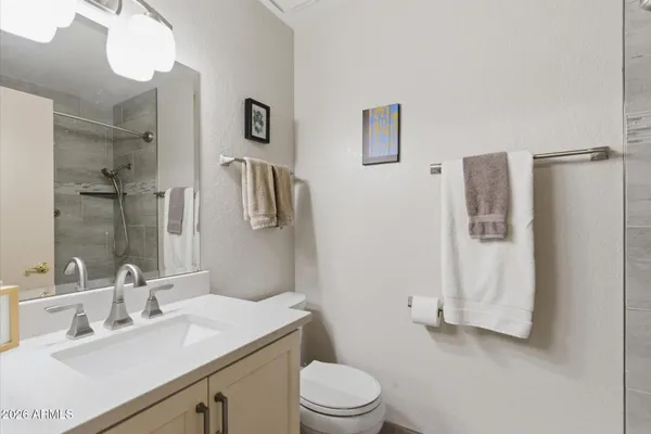 $250,000 | 501 West Tonopah Drive, Unit 6, Phoenix, AZ 85027