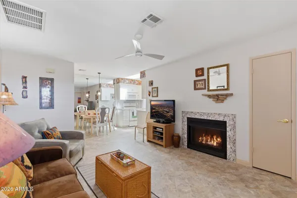 $250,000 | 501 West Tonopah Drive, Unit 6, Phoenix, AZ 85027