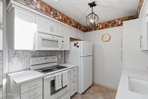 $250,000 | 501 West Tonopah Drive, Unit 6, Phoenix, AZ 85027