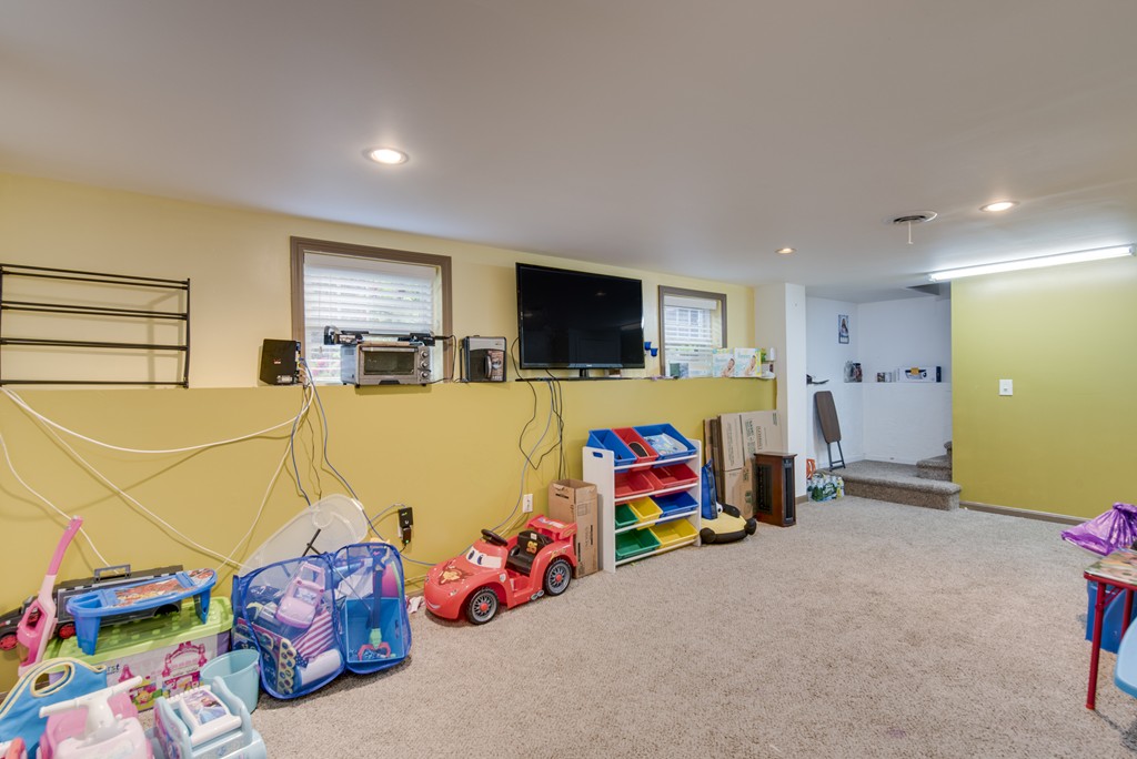 29 Fern Road Holbrook, MA 02343 - Photo 17 of 19