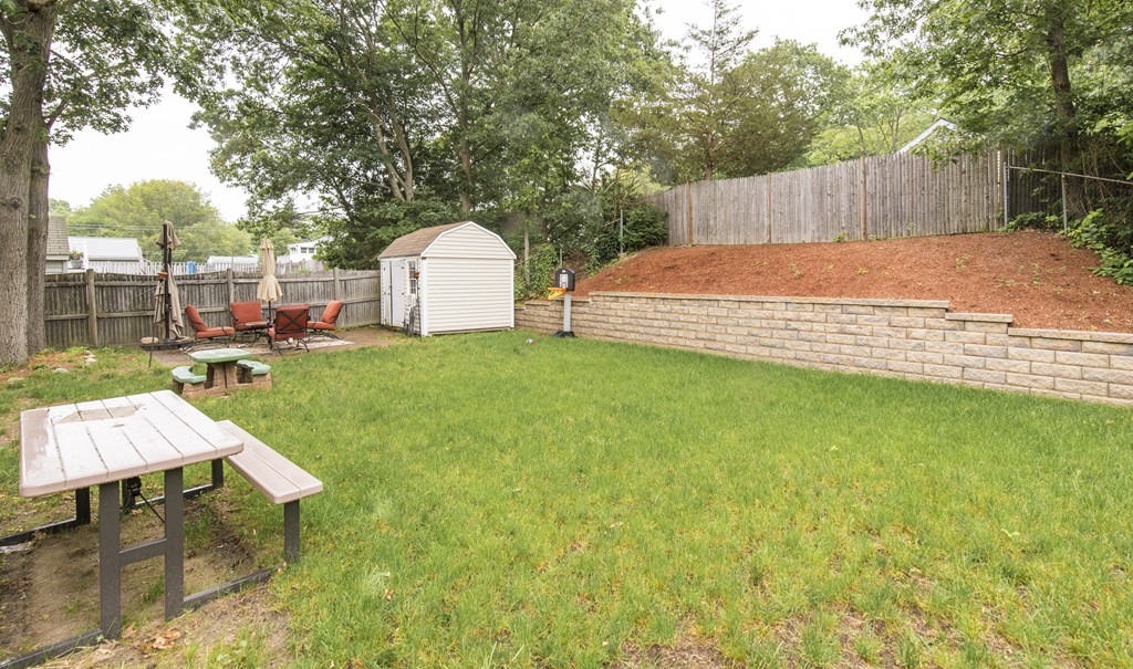 29 Fern Road Holbrook, MA 02343 - Photo 4 of 19