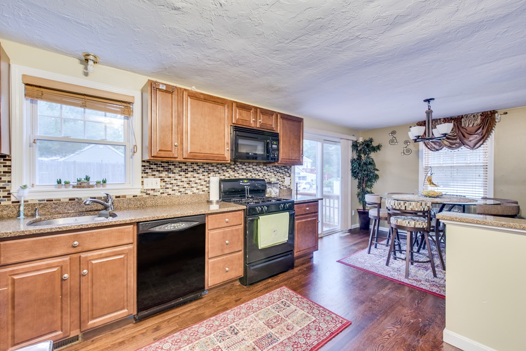 29 Fern Road Holbrook, MA 02343 - Photo 6 of 19