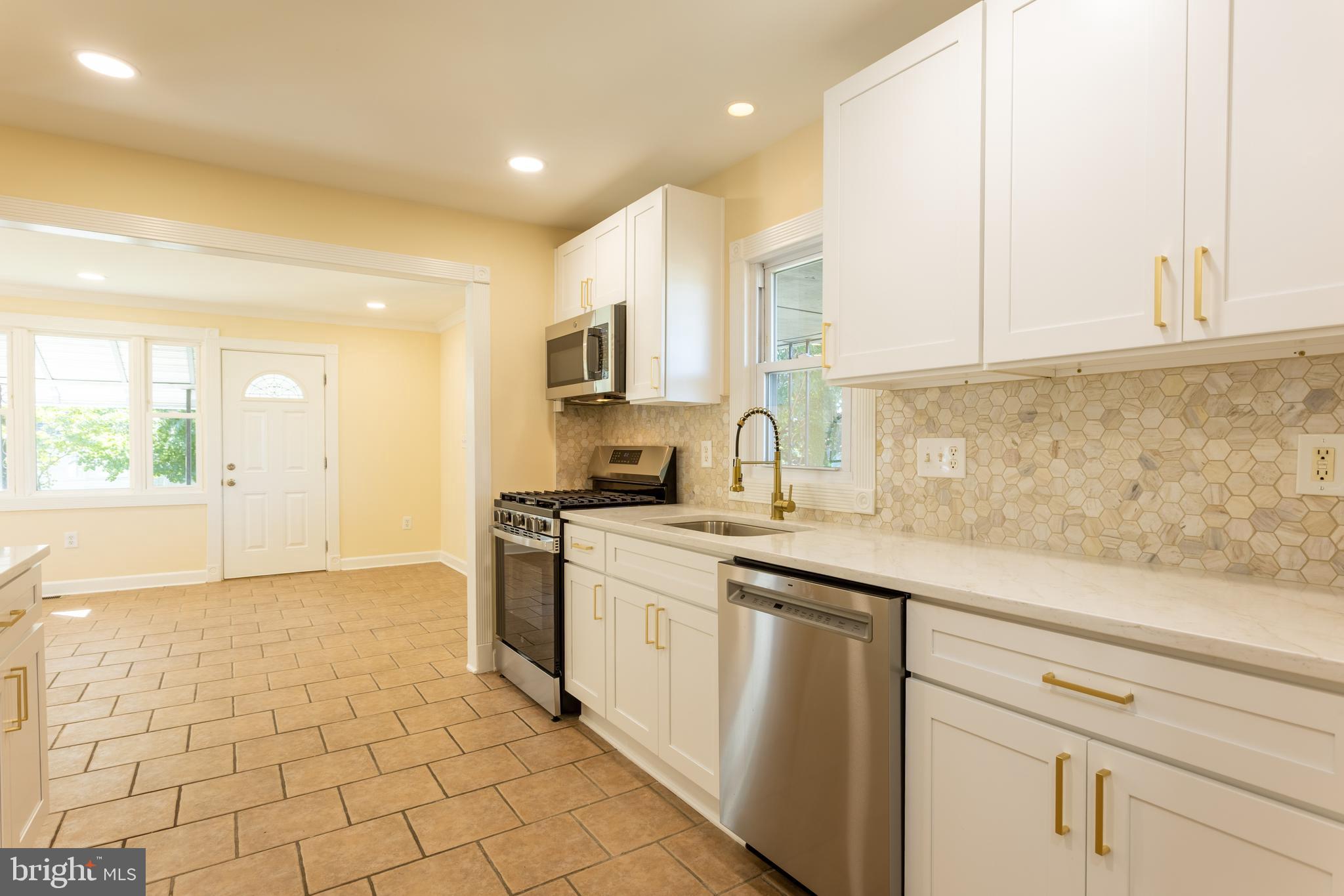 8102 Sumter Avenue Rosedale, MD 21237 - Photo 12 of 40 kitchen