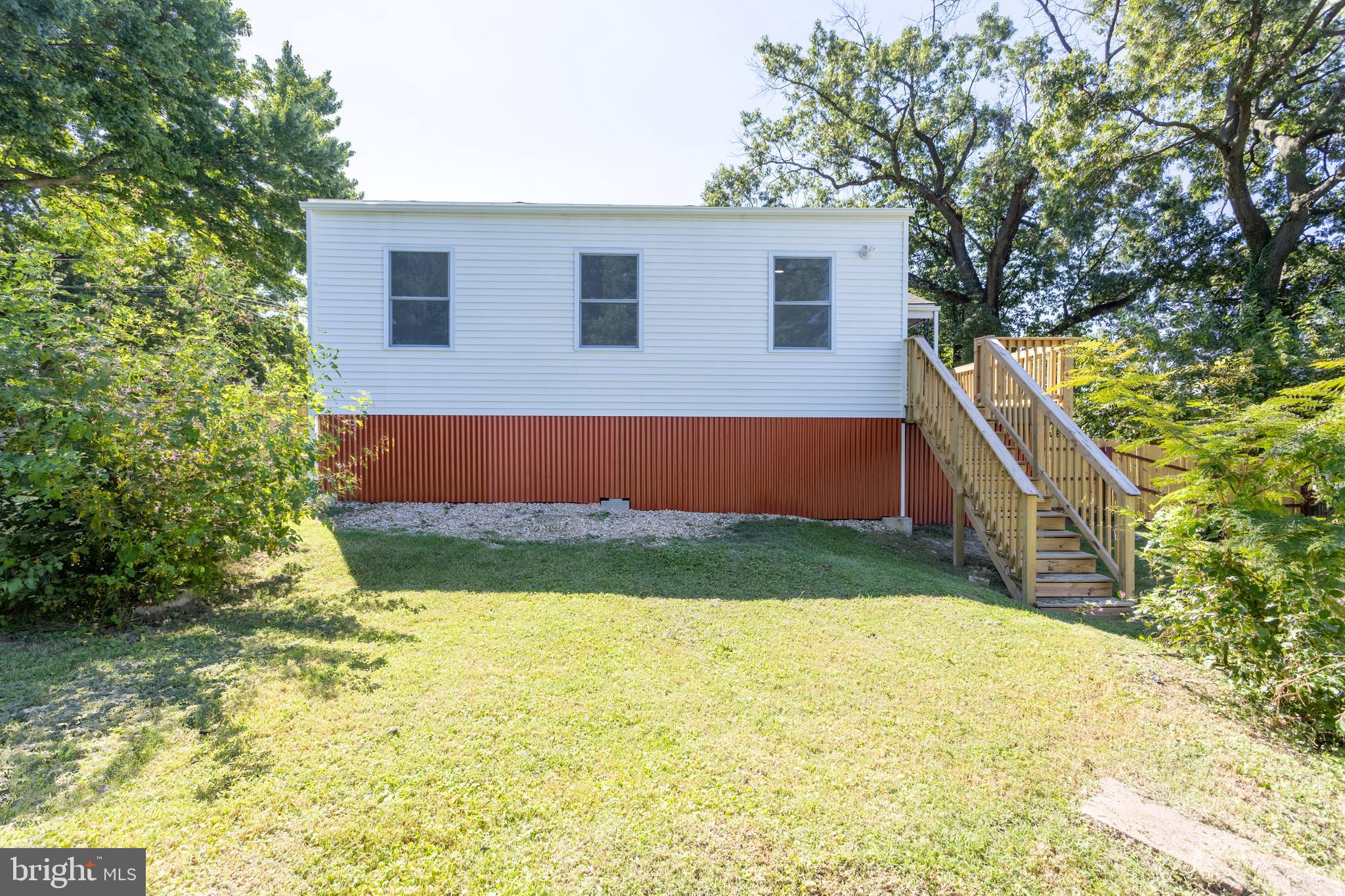 8102 Sumter Avenue Rosedale, MD 21237 - Photo 35 of 40 back of house