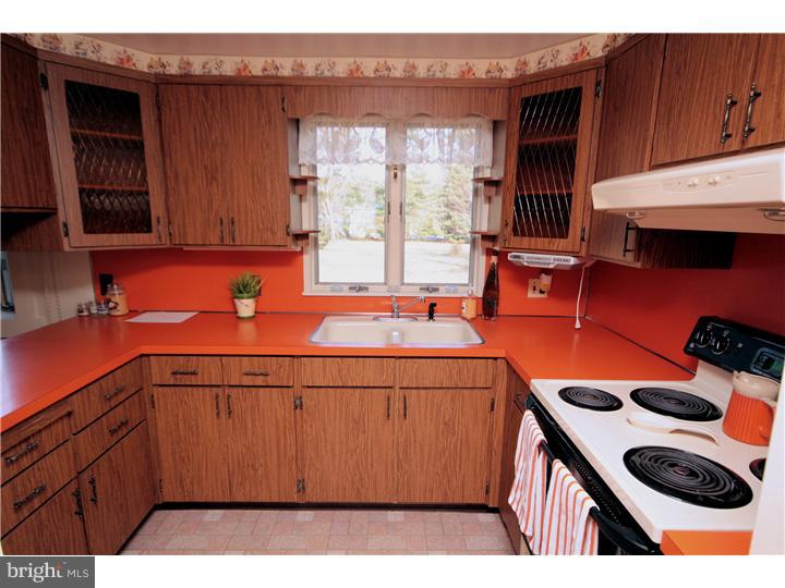 40 Hilltop Road Ewing, NJ 08638 - Photo 2 of 18 Kitchen
