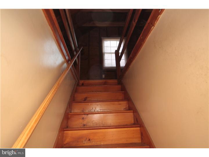 40 Hilltop Road Ewing, NJ 08638 - Photo 13 of 18