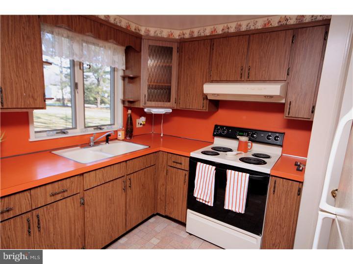 40 Hilltop Road Ewing, NJ 08638 - Photo 3 of 18 Kitchen