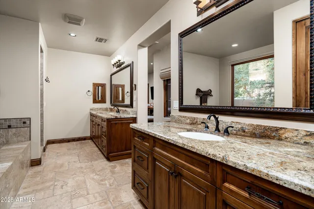 $1,999,500 | 4610 East Meadowview Drive, Gilbert, AZ 85298