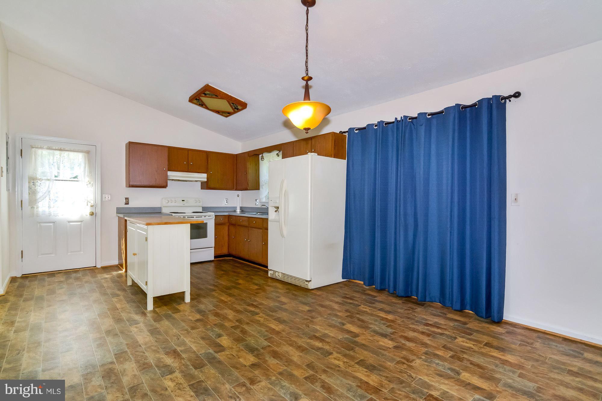 14066 Silver Hill Road Sumerduck, VA 22742 - Photo 10 of 29 Kitchen