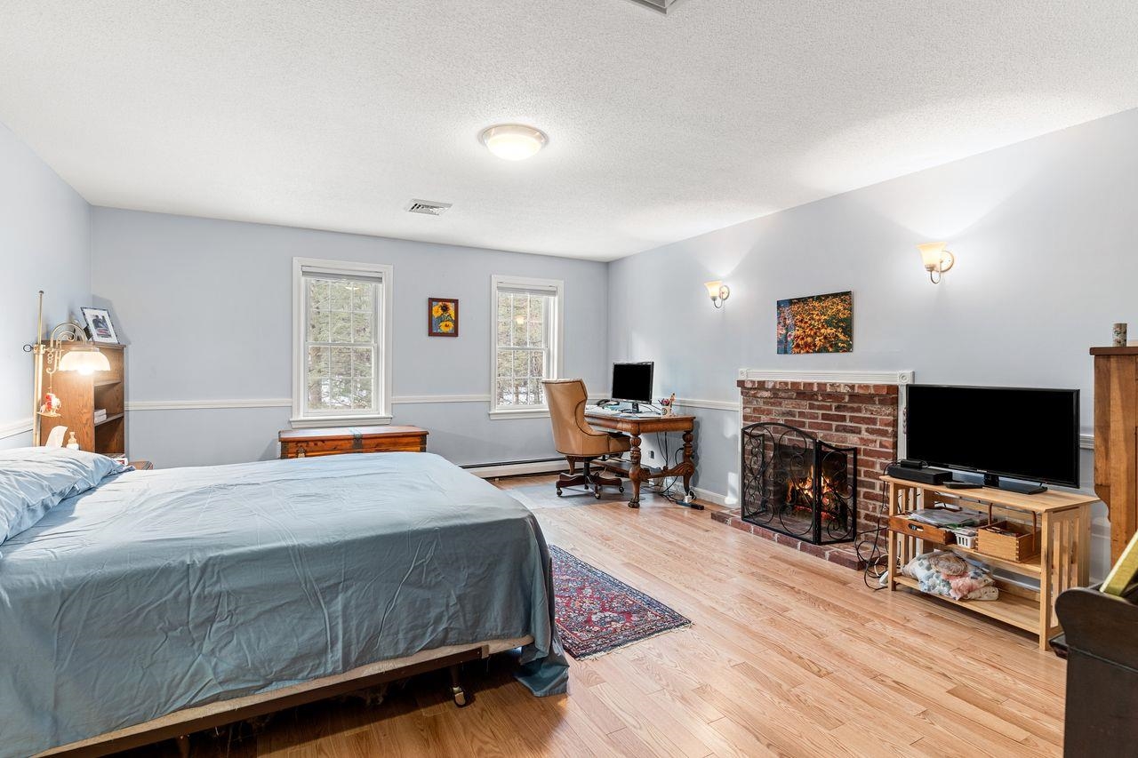 14 Blueberry Hill Road Amherst, NH 03031 - Photo 23 of 39