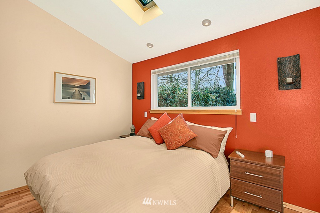 729 South 25th Street Renton, WA 98055 - Photo 8 of 25