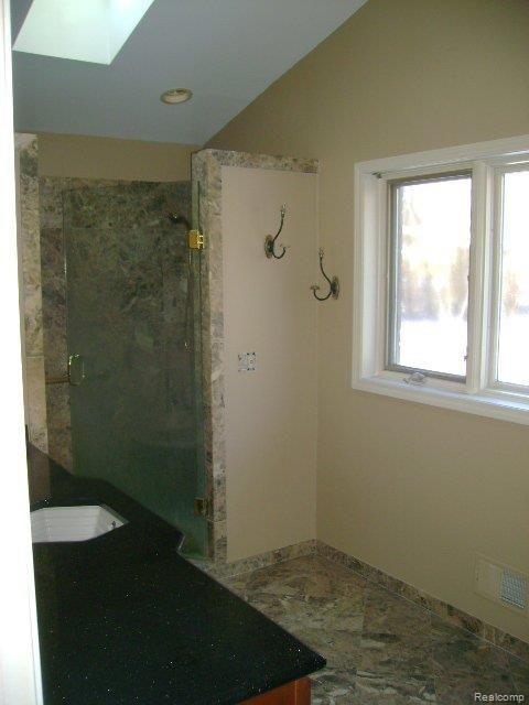 60731 Eyster Road Rochester, MI 48306 - Photo 10 of 21 Bath 1.jpg