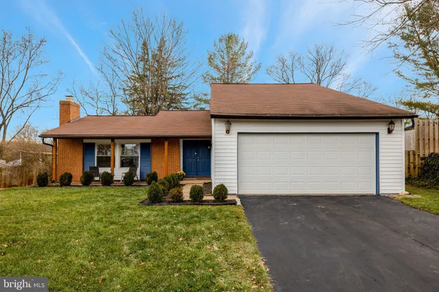 $604,900 | 4 Pheasant Run Court, Sterling, VA 20164