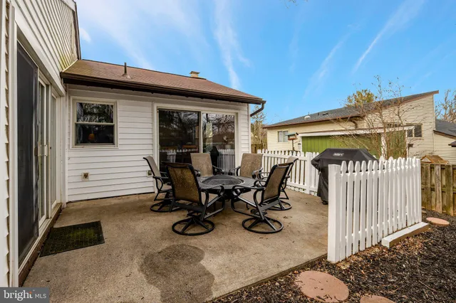 $604,900 | 4 Pheasant Run Court, Sterling, VA 20164