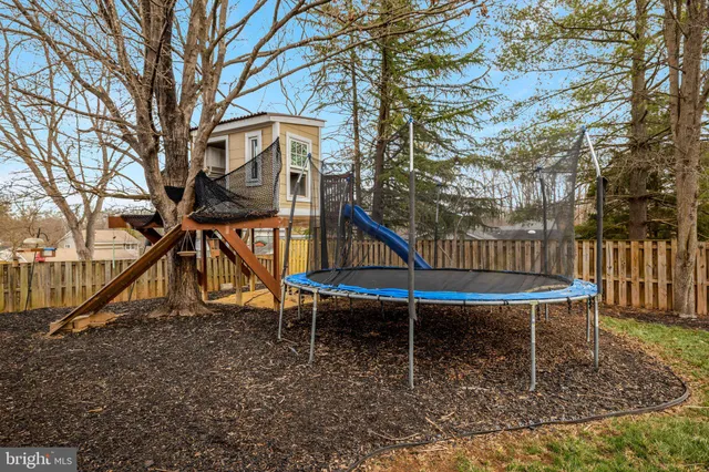 $604,900 | 4 Pheasant Run Court, Sterling, VA 20164