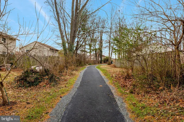 $604,900 | 4 Pheasant Run Court, Sterling, VA 20164