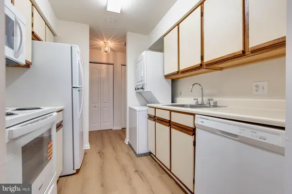 $2,100 | 8399 Montgomery Run Road, Unit G, Ellicott City, MD 21043